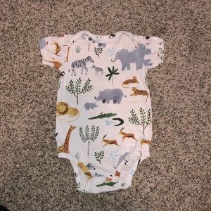 Loulou Lollipop safari onesie, super comfy and light. In good condition.